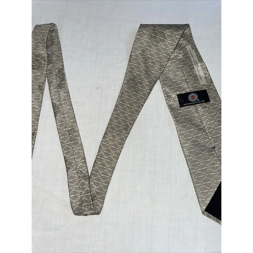 Ralph Marlin & Co. Men’s Dress Tie Size 55” Beige Silk Business Formal City